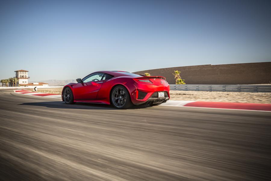  Acura NSX 2016 года  (NA) (фото 80 из 286)